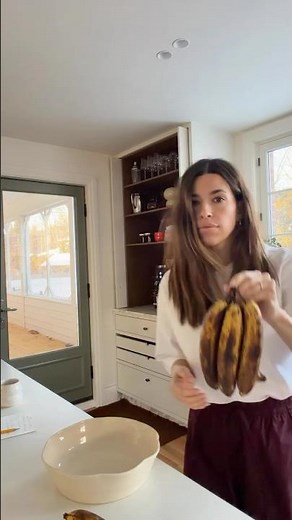 Pain aux bananes végane au café & chocolat noir.