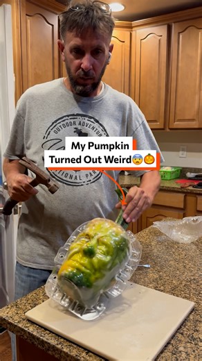 My pumpkin turned out weird 😨🎃 | Twisted