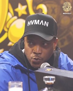 "I didn't just grab his leg, Cam'ron kicked me first" Styles P speaks on The #Lox Vs #Dipset #Verzuz and shares his side of when things almost went south on stage over a beach chair, a kick, and leg pull with Cam'ron. Styles also makes it clear it always love with Cam'ron on Drink Champs w/ N.O.R.E & DJ EFN Watch Now: #DrinkChamps Full Episode w/ #StylesP is out now! On REVOLT #TV Listen Now: #DrinkChamps Full Audio w/ #StylesP is out now on all podcast platforms | Drink Champs
