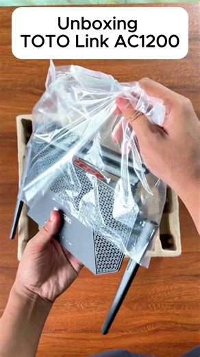 Unboxing TOTO Link AC1200 Dual Band Wireless Route