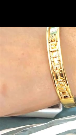 Personalized 18k Gold Plated Name Bracelet for Women