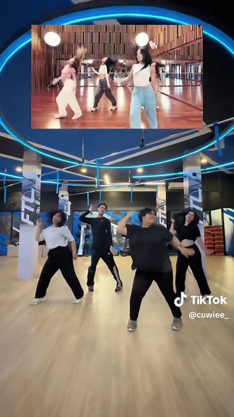 Koreografi Menarik dari Lagu No Na dari 88rising