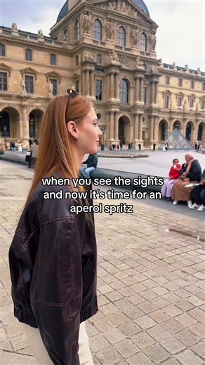 Louvre photos and where to get an Aperol Spritz nearby