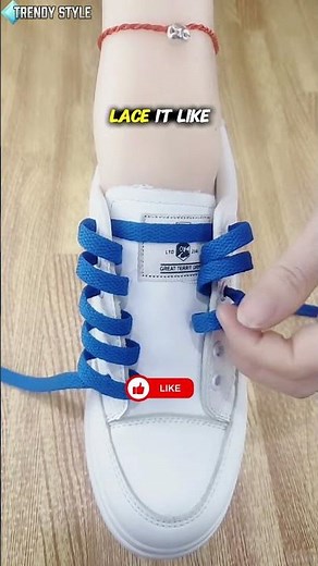 How To Tie Shoelaces The Cool Way 👟 Viral Lace-Up Hack #Shoelaces #Shorts