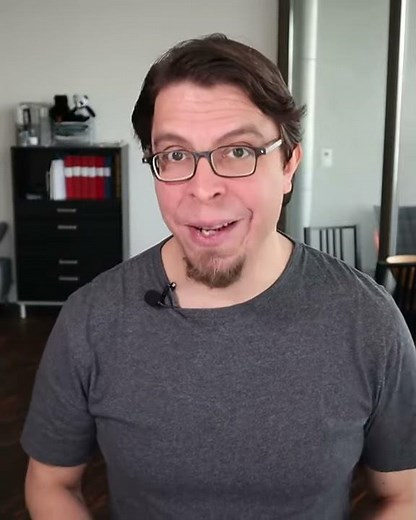 An excellent speech title should do these 3 things (with examples)