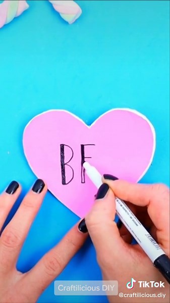 BEST FRIEND GIFT IDEA YOU WILL LOVE ❤️ #diy #bestfriend #bff #gift #foryoupage #foryou #fypシ #bestfriends #besties #tutorial #howto #diycrafts #easy #craft #lifehacks #tips #crafts #doityourself #giftideas #love #fyp #diyproject #handmade #gifts #athome #girls #diyideas #cute #fun #creative