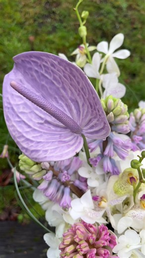 Delivering the best smelling spring bouquet 💕 #flowers #seattle | bouquet of flowers
