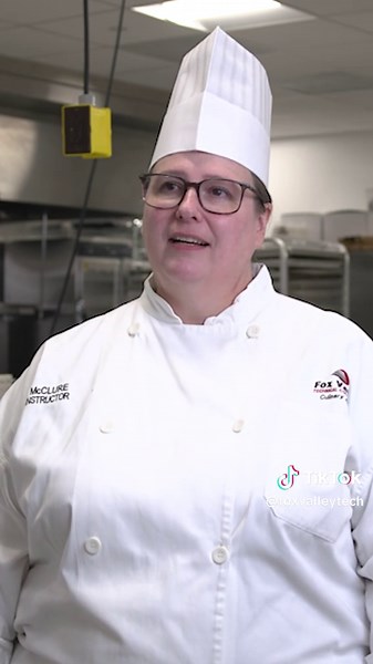 Meet Chef Jen McClure, lead instructor for the #FVTC Baking & Pastry Management program. #PastryChef #NationalCakeDay #Baking