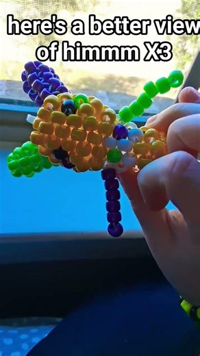 I MADE KANDI LOOEY!!! 💛💚💜#kandi #kandikid #rave #scene #scenecore #beads #bracelet #dandysworld