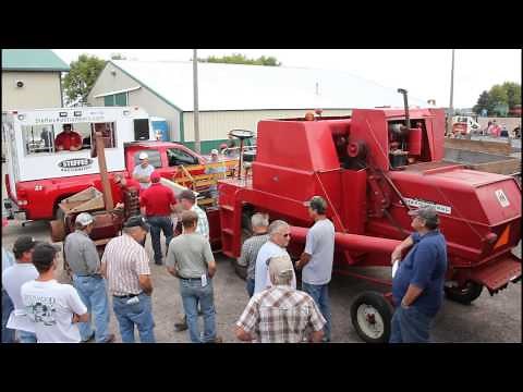 Antique IHC 105 Combine on Minnesota Auction