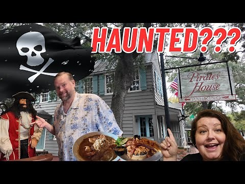 The Pirate's House Restaurant MOST HAUNTED Spot in Savannah? Review & Tour| Ghosts, History & Food!
