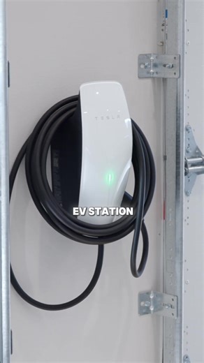 You know that feeling when you walk into a house and just know it’s something special? That’s exactly what I got when I stepped into Perry Technical Institute latest masterpiece in Vista Ridge (West Valley, Yakima). They’ve outdone themselves! ~2,500 sq ft, 3 bedrooms, 2 baths, 3-car garage plus an EV charging station. ⚡️ Every corner of this home is sparkling with upgrades: quartz countertops, designer finishes, gorgeous flooring, attention to detail everywhere. And it’s not just a showpiece - 