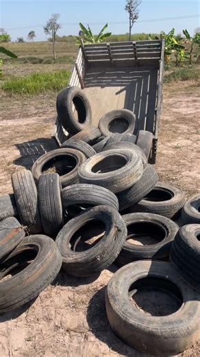 Using cheap affordable materials to build Earthship style outdoor toilet #earthship
