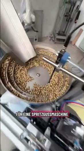 Was tun wir? Bauteilzuführung für die Spritzgussmaschine #engineering #automation #maschinenbau