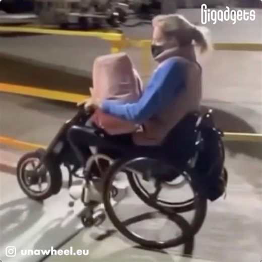 This device turns a manual wheelchair into a kart. UNAwheel Maxi is a power add-on device developed by Russian electric vehicle startup SupremeMotors to assist people with limited mobility in their daily journeys. | GIGadgets