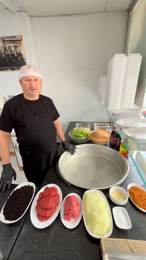 763 reactions · 33 shares | Adıyaman usulü etli çiğköfte Part 1 ✨ Etli çiğköftemiz her cuma saat 15.00 da hazır ‍♂️ Hakiki el yoğurması çiğ köfte  ALO Bayilik hattı  05442299001 Demetevler Mah. Vatan Cad. No:70/B YENİMAHALLE / ANKARA #çiğköfte #adıyaman #adıyamançiğköfte #demetevler #ankara | Abuzer Güzel | Facebook