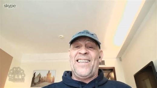 Russ Bray enthüllt: So ist das Verhältnis zwischen Spieler und Caller