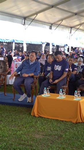 VIDEO PILIHAN: TIMBALAN KPN HADIR MAJLIS PENUTUP PROGRAM HARI KELUARGA JELAJAH WIRA MADANI PERINGKAT BRIGED TENGAH PGA Ikuti sedutan rakaman Timbalan Ketua Polis Negara, DIG Tan Sri Ayob Khan Mydin Pitchay hadir merasmikan Majlis Penutup Program Hari Keluarga Jelajah Wira MADANI peringkat Briged Tengah Pasukan Gerakan Am (PGA), Polis Diraja Malaysia (PDRM) yang berlangsung meriah di Batalion 4, PGA, Semenyih. Tan Sri Ayob Khan menegaskan bahawa Program Jelajah Wira Madani merupakan inisiatif Ker