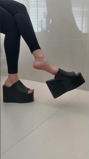 Barefoot in Platforms: The Art of the Dangle