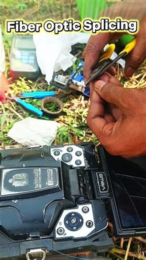 Satisfying Fiber Optic Splicing #splicing #opticalfiber #Shorts