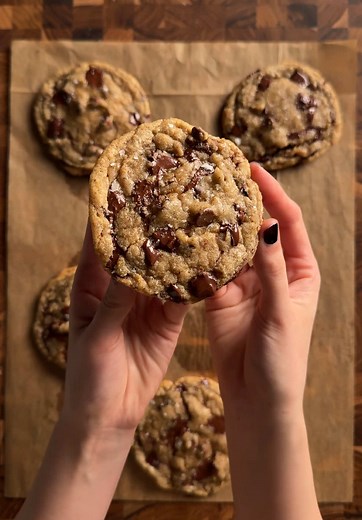 Ooey Gooey Brown Butter Chocolate Chip Cookies Recipe