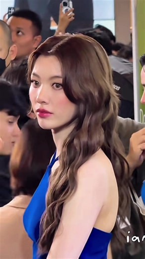 Orm Kornnaphat: Phong Cách Đặc Biệt