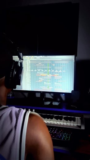 Ta’Bounce👑 on Instagram: "Area 441 out now. Studio energy only. 🔊 🎧 Headphones recommended! #hotfurze #trending #explore #fyp #amapiano"