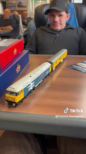 I surprised my friend Mike with a trip behind his favourite class of locomotive, 47/7, on LSL’s Scotrail push/pull set, comprising of 47712 and DBSO 9707! #trains