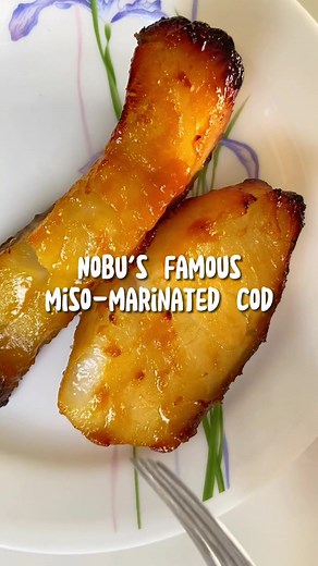 Nobu’s Famous Miso-Marinated Cod is incredibly easy to make. All you need is a lil’ bit of patience! Recipe link in bio ❤️ #nobumisocod #codfish #easyrecipes #asianfood