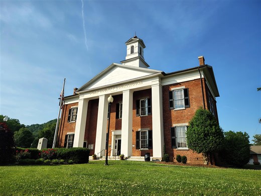 Polk County man charged with 11 counts after armed sheriff standoff