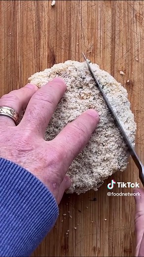 How to Bake Brie with a Crosshatch Pattern for Even Heating