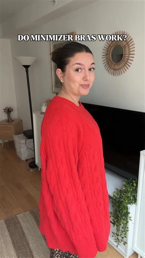 Lulu Virasoro on Instagram: "Do minimizers work?! 👀 Comment “NEED” for the link 🫶 this one is currently on sale!! For me, they do! Minimizer bras have become a go to in my everyday outfits. I find them comfortable and help keep my girls “out of the way” by making them seem smaller. This type of bra is going to be for people who want their busts separated rather than pushed together and up, so it might not be everyone’s cup of tea (it certainly is mine). They are my favorite to wear under t-shi