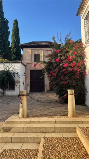 Beauty around every corner in Cordoba #córdoba #españa | Anna Chandler Design