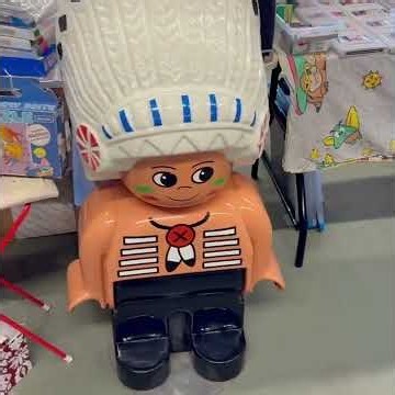 Searching for the Indiana Jones artefacts at Vintage Toys Of The Universe