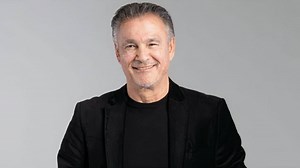 The Golden Bachelorette Contestant Pascal Ibgui Apologizes To Joan Vassos After Calling Chock Chapple A Stalker