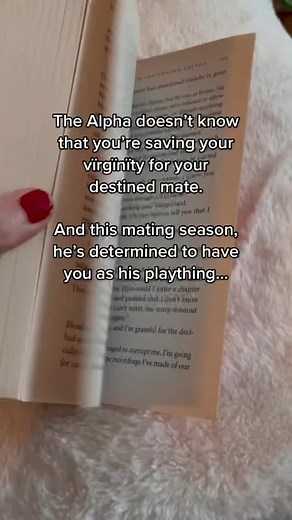 The werewolf Mating Season is coming… 🌶😏 #steamybookrecs #romancebooktok #werewolfboyfriend #booktok #werewolfromance #bookrecommendations #smut #alphabooks