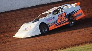 EYE CANDY SLIDESHOW: Practice underway for night 1 of the #PatriotNats for the World of Outlaws Sprint Car Series and the FUEL late model series. Our Chris Murdock snapped some eye candy for you! | Race Chaser Media | Facebook