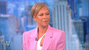 Tonya Lewis Lee tells #TheView why she wanted to draw attention to the Black maternal mortality crisis with the new documentary #Aftershock and focus on the fathers who lost their partner due to childbirth. “Black women are not seen and heard." abcn.ws/2RiH3wd | The View