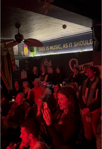 Another magical showcase at The Folklore Rooms last night as we kicked off 2025 in STYLE, including this beautiful show from @tagore chayne #brighton #brightonnightlife #musicvenue #livemusic #singersongwriter #folkmusic
