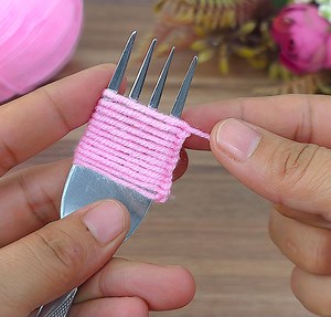 396K views · 1.4K reactions | I made it using a fork and pink knitting thread, sold it immediately and got the order. #diy #handmade #tunisiancrochet | Desing Crochet | Facebook
