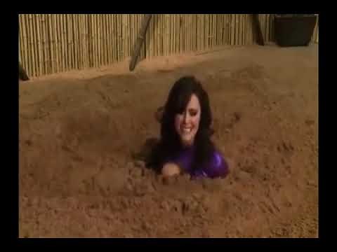superheroine got trapped in the quicksand trap