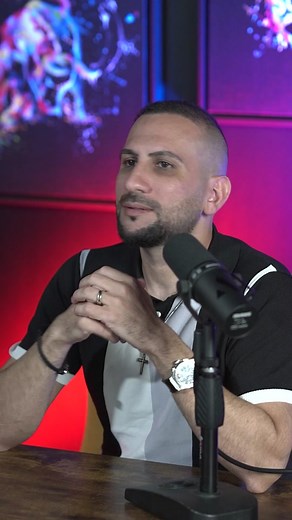 Bone smashing tutorial' videos have racked up 364 million views on TikTok !! The theory behind the scary trend is that bones will heal in a more desirable alignment after being broken or fractured. #jawline #jawlinechallenge #jawlinetransformation