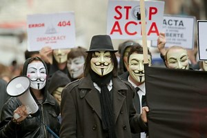 "J’ai infiltré les Anonymous": enquête chez les trolls les plus puissants du XXIe siècle | Les Inrocks