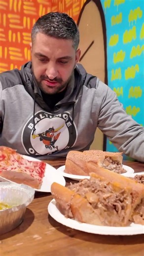 Del Rossi’s Cheesesteak Famous Finds Philly #PhillyFood #Cheesesteak #FamousFinds