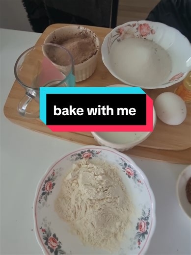 Super moist chocolate pop cake full recipe ⏬️ Ingredients: 130g all purpose flour 200g sugar 65g cocoa powder 3/4 tsp baking powder 1/2 tsp baking soda 1egg 60ml oil 130ml milk 120ml warm water with 1 1/2 tsp instant coffee ... 1 tsp vanilla extract toppings: choclate coconut #fyp #bestbrownies #bakewithme #viral #brownierecipe