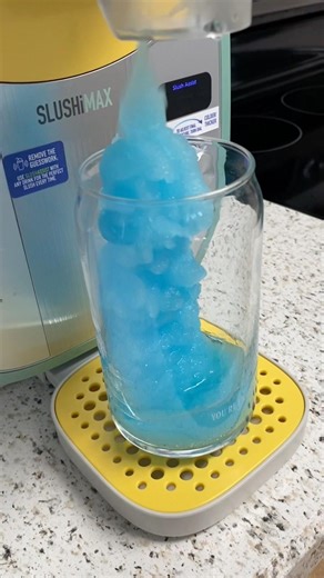 Blue Raspberry Slushy with the Ninja SLUSHi Max!