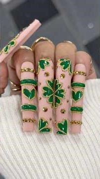 Bejeweled Clover 🍀 Tino Vo short