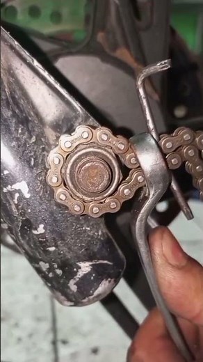 mechanical tricks to remove the axle bolts #tutorial