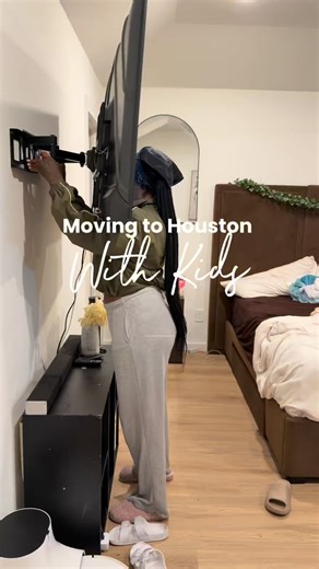 Jayla Ferrell on Instagram: "A lot of y’all have been asking for a detailed video about my move to Houston with my three kids , so here’s part one! It’s a long story, so make sure you subscribe to my YouTube to catch the rest of our Houston journey."