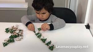 Christmas Clothespin Patterns! AGES 3+ Clothespins are also great for a stregthening fine motor muscles. Get the materials (affiliate links) : Pine stem pipe cleaners here >>> https://amzn.to/2qxA7Lz and the Christmas clothespins here >>> https://amzn.to/2JNPSqM Full Details: https://learnasyouplay.net/2018/11/07/christmas-patterning-ages-3/ | LEARN as you PLAY- Early Childhood Activities